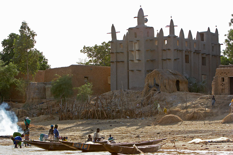 103   Life at the Niger